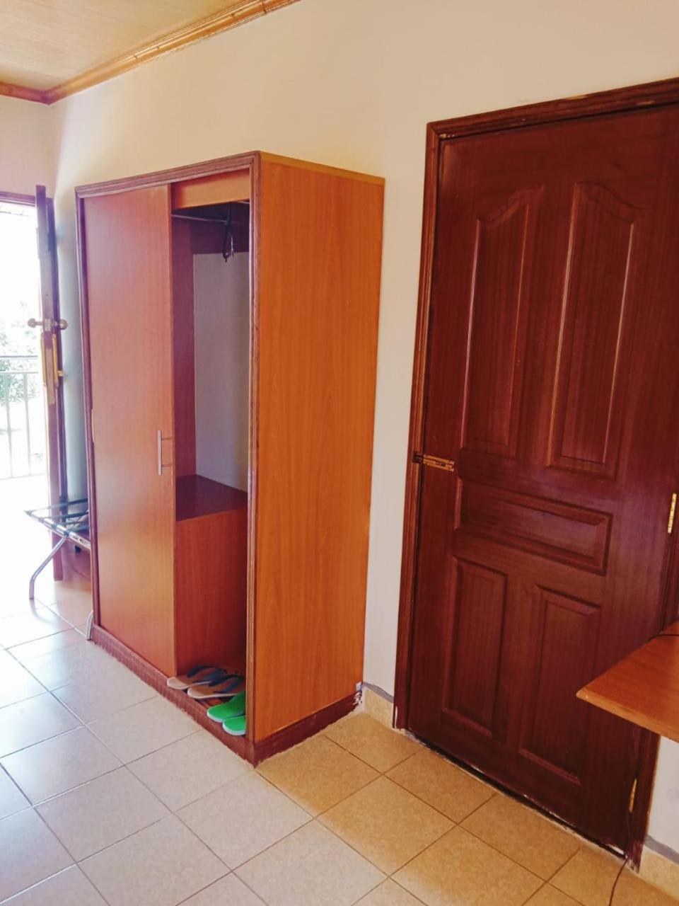 Golden Gates Hotel Thuthuriki Ngoại thất bức ảnh