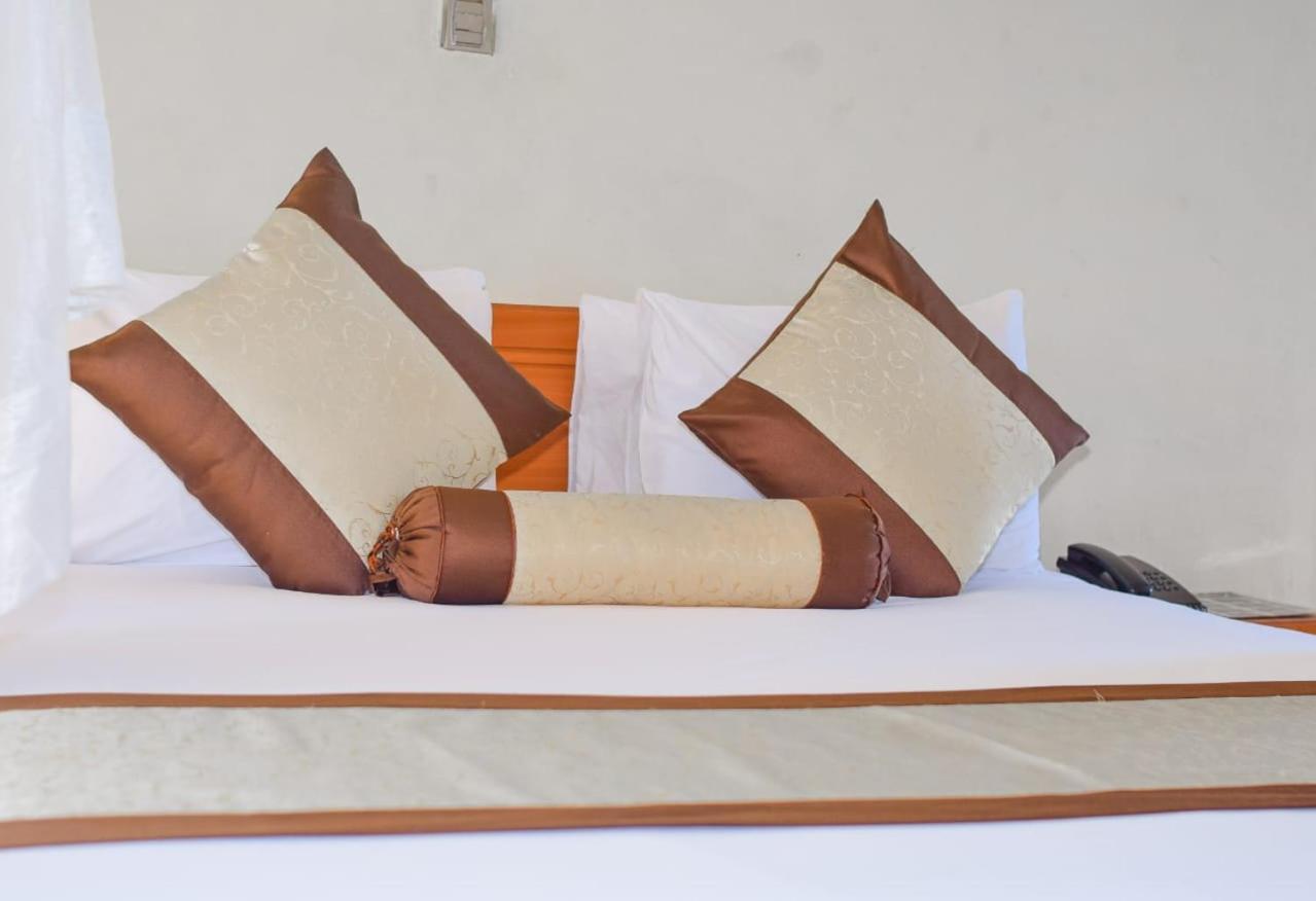 Golden Gates Hotel Thuthuriki Ngoại thất bức ảnh