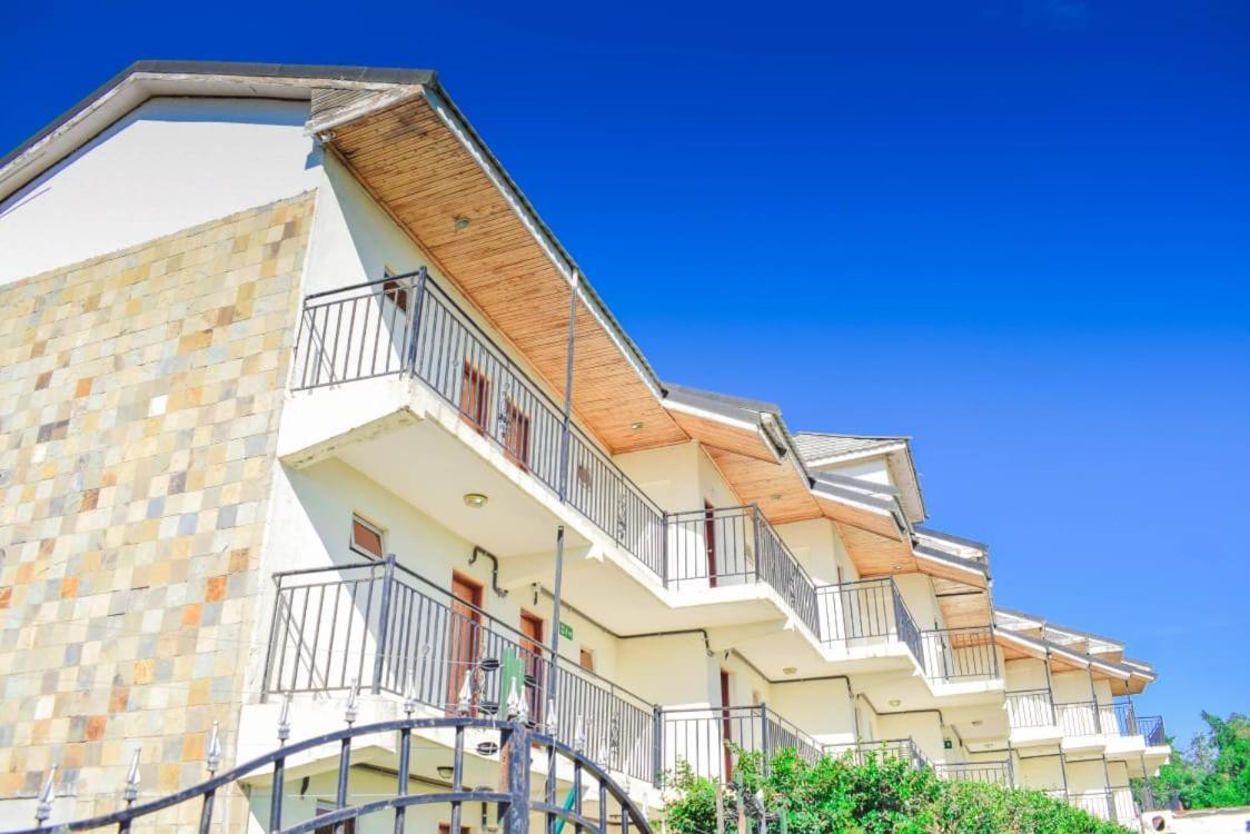 Golden Gates Hotel Thuthuriki Ngoại thất bức ảnh