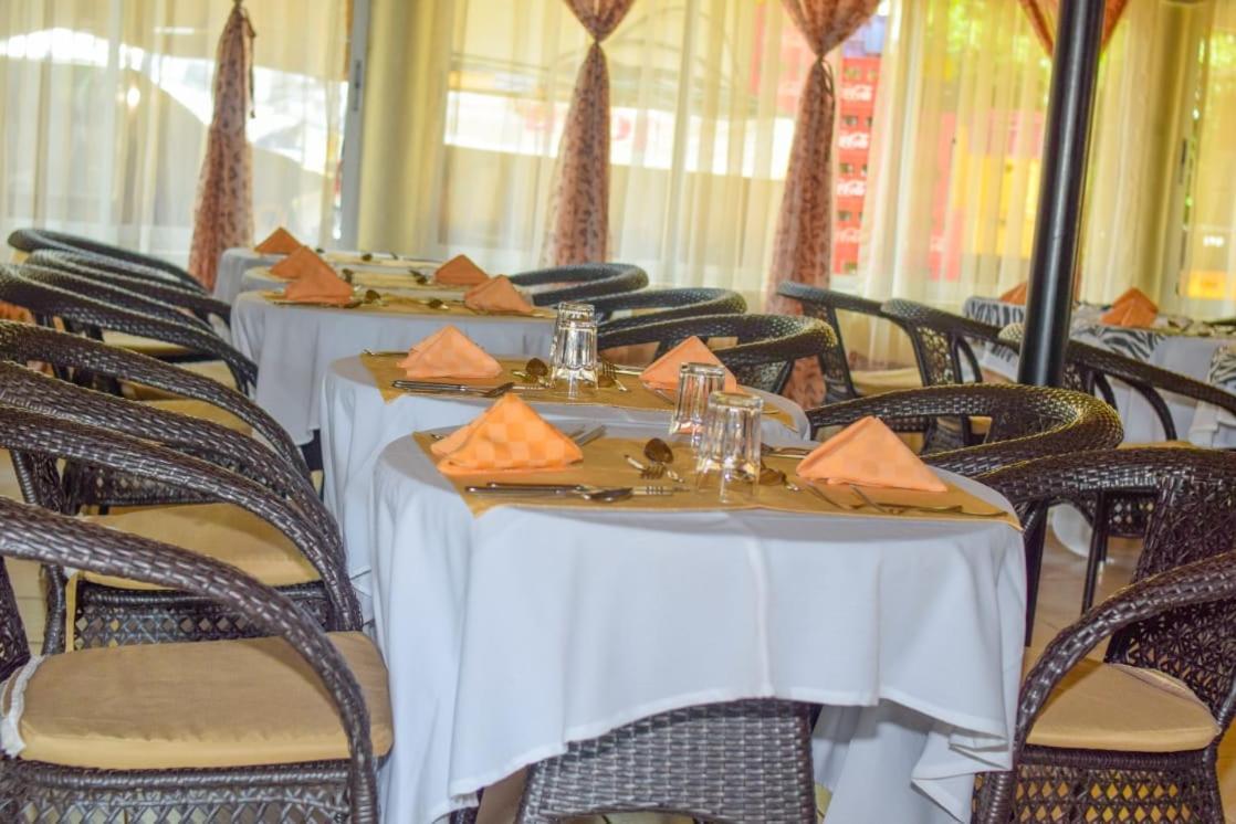 Golden Gates Hotel Thuthuriki Ngoại thất bức ảnh